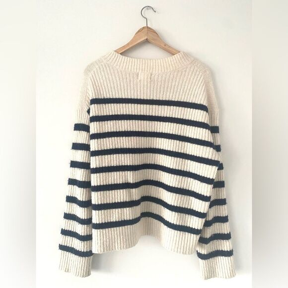 H&M Stripe Wool mixed Crewneck slouchy Sweater sz.L Gently used - Picture 4 of 11